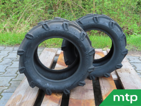 Jeu de pneus industriels 18x8.50-10 (neufs)