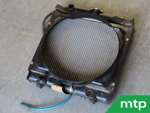 Radiateur Shibaura SX24 usagé – Image 2