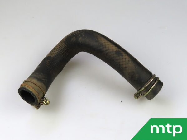 Durite de radiateur sous Shibaura SX 24 utilisée