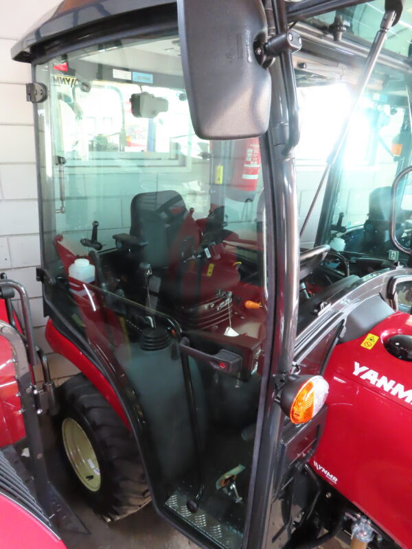 Lochmann cabinedeur Yanmar SA Rechts eerste montage – Image 3